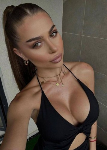 Эсмеральда, Г. Волжский